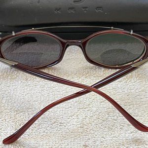 Classic Oval Women's Sunglasses in Burgundy